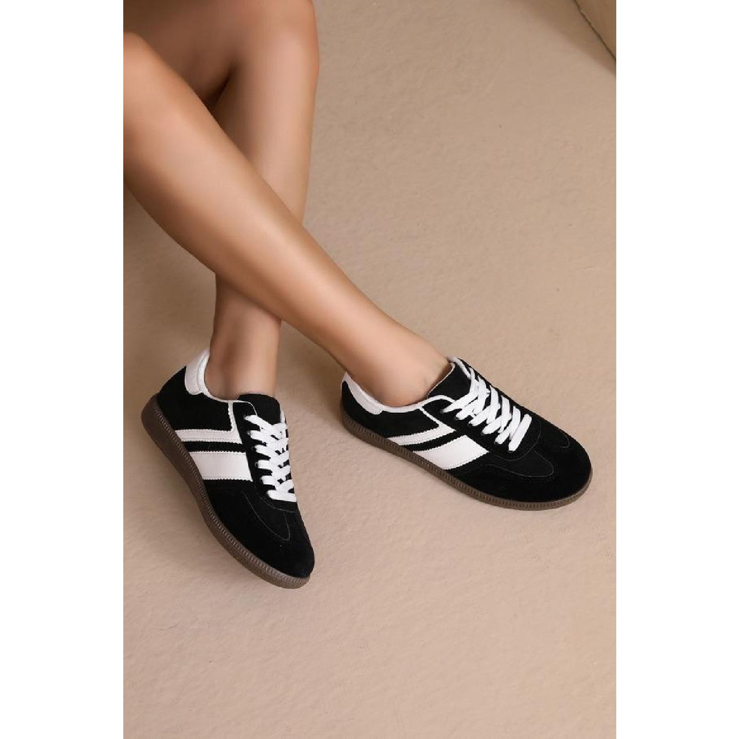 BLACK WHITE STRIPED FLAT LACE UP STYLISH SNEAKERS TRAINERS Go Wholesale